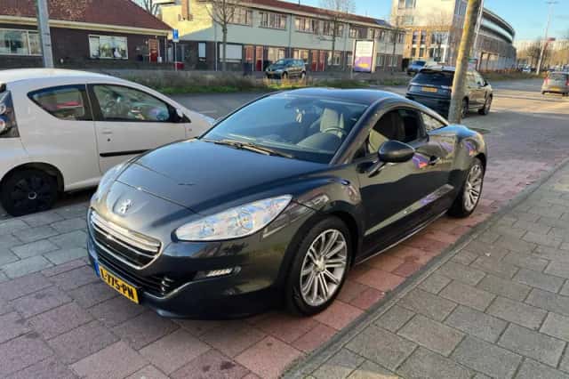Peugeot RCZ (2014) thumbnail 3
