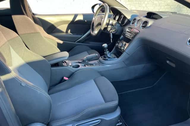 Peugeot RCZ (2014) thumbnail 4