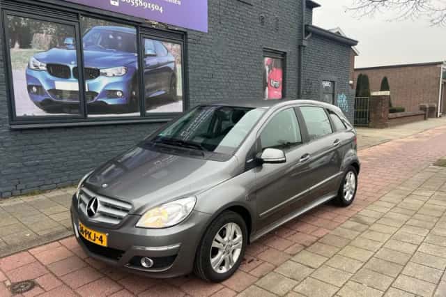 Mercedes-Benz B-Klasse (2011) thumbnail 1