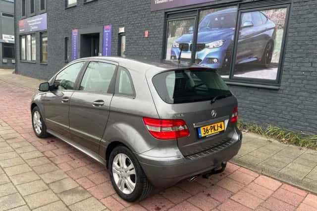 Mercedes-Benz B-Klasse (2011) thumbnail 2