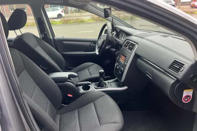Mercedes-Benz B-Klasse (2011) thumbnail 5