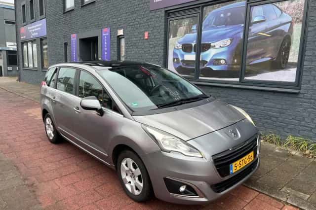 Peugeot 5008 (2013) thumbnail 1