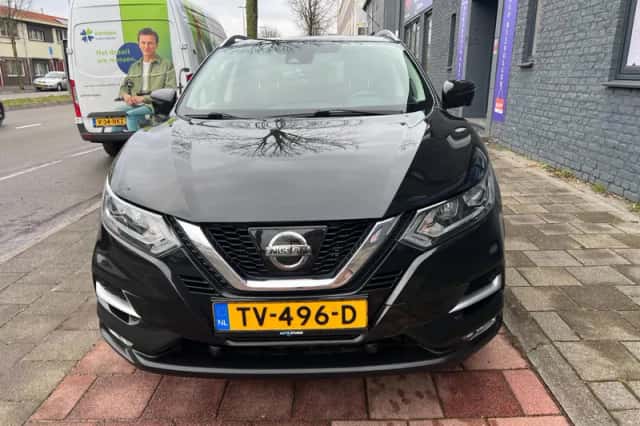 Nissan Qashqai (2018) thumbnail 5