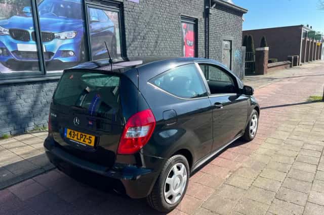 Mercedes-Benz A-Klasse (2010) thumbnail 2