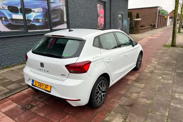 SEAT Ibiza (2019) thumbnail 2