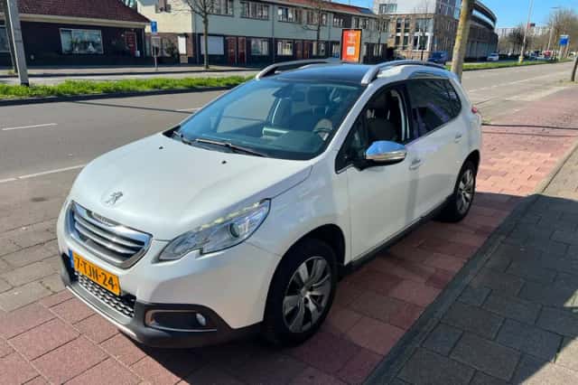 Peugeot 2008 (2014) thumbnail 3