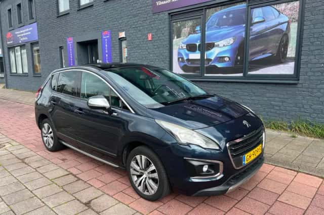 Peugeot 3008 (2015) thumbnail 1