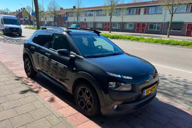 Citroën C4 Cactus (2016) thumbnail 3
