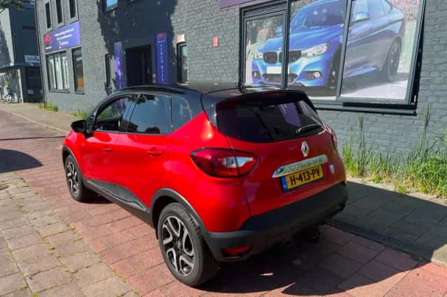 Renault Captur (2017) thumbnail 2
