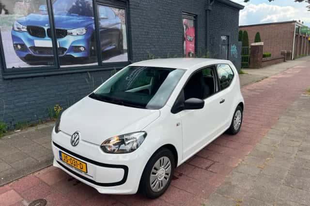 Volkswagen Up! (2016) thumbnail 1