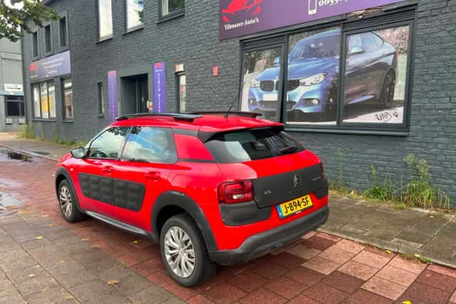 Citroën C4 Cactus (2017) thumbnail 2