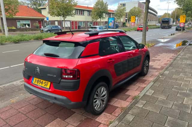 Citroën C4 Cactus (2017) thumbnail 4