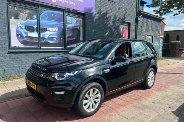 Land Rover Discovery Sport (2016) thumbnail 1