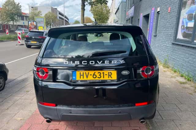 Land Rover Discovery Sport (2016) thumbnail 6