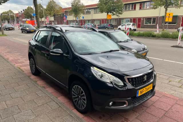 Peugeot 2008 (2017) thumbnail 3
