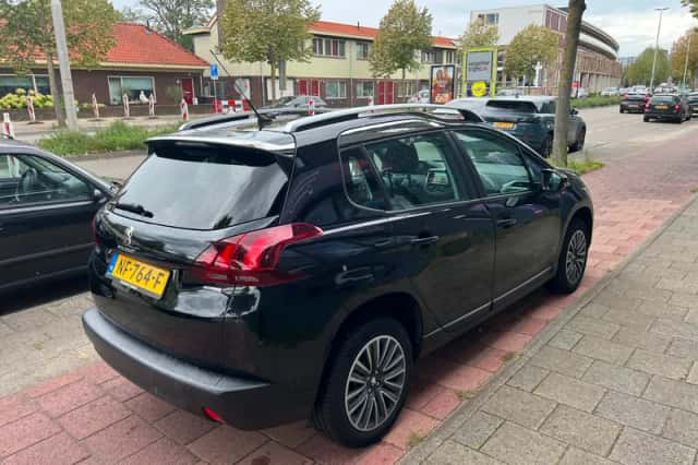 Peugeot 2008 (2017) thumbnail 4