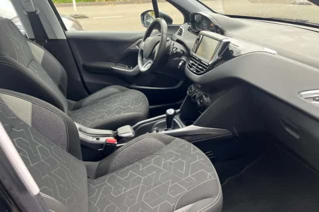 Peugeot 2008 (2017) thumbnail 5