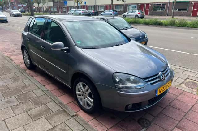 Volkswagen Golf (2008) thumbnail 3