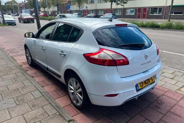 Renault Mégane (2011) thumbnail 4