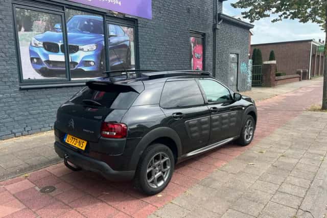 Citroën C4 Cactus (2017) thumbnail 2