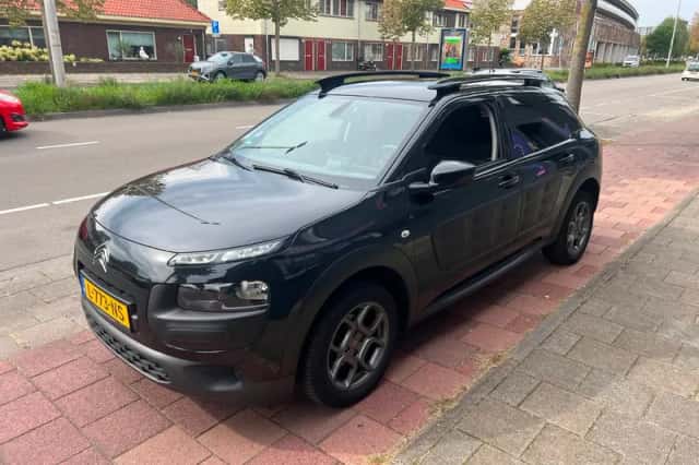 Citroën C4 Cactus (2017) thumbnail 3