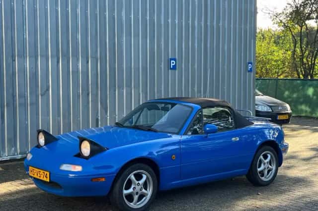 Mazda MX-5 (1991) thumbnail 1