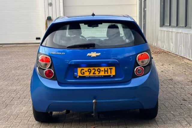 Chevrolet Aveo (2012) thumbnail 4