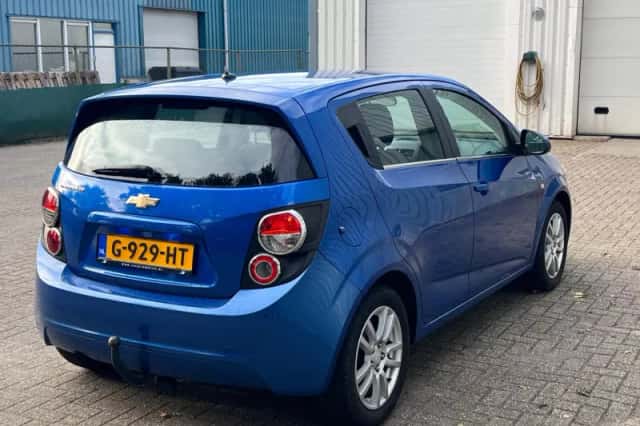 Chevrolet Aveo (2012) thumbnail 5