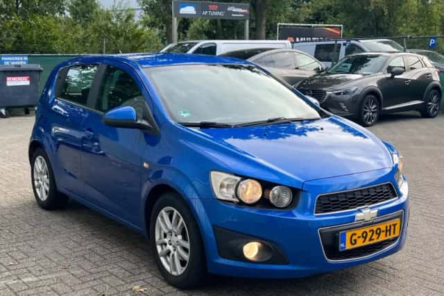 Chevrolet Aveo (2012) thumbnail 6