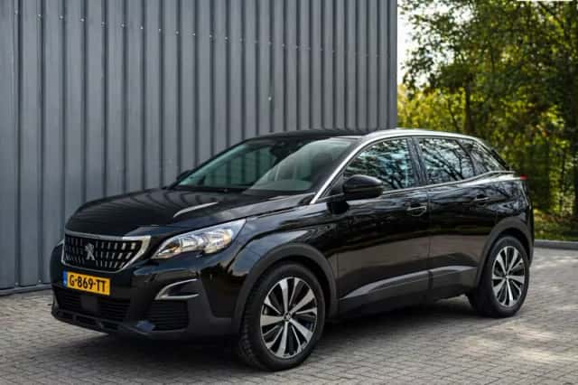 Peugeot 3008 (2018) thumbnail 1