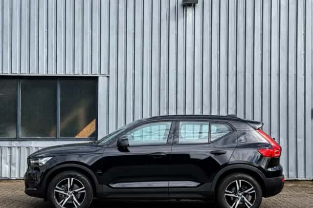 Volvo XC40 (2021) thumbnail 2