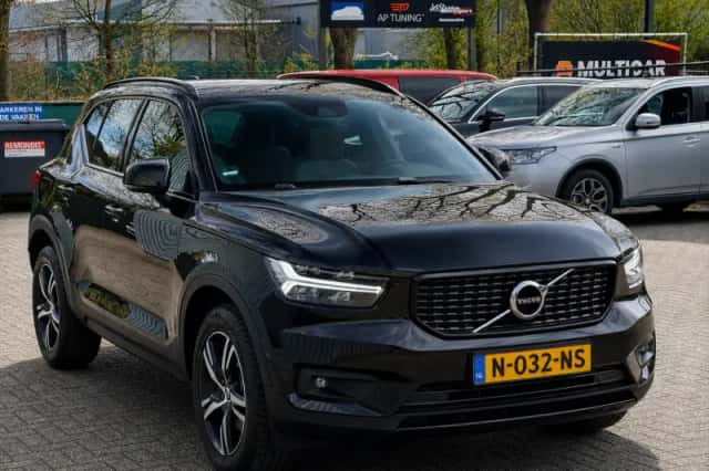 Volvo XC40 (2021) thumbnail 5