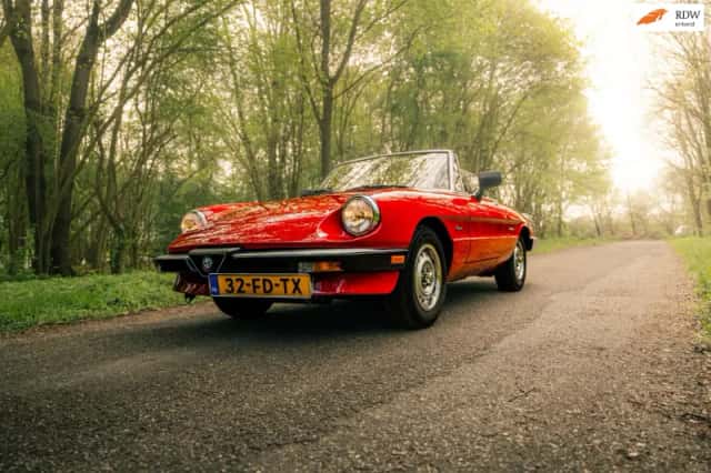 Alfa Romeo Spider (1986) thumbnail 1