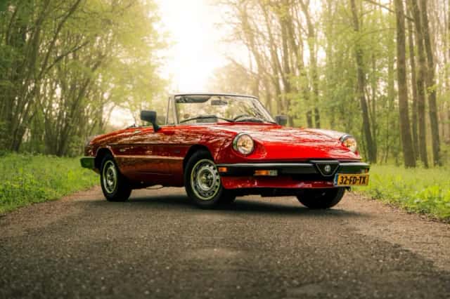Alfa Romeo Spider (1986) thumbnail 5