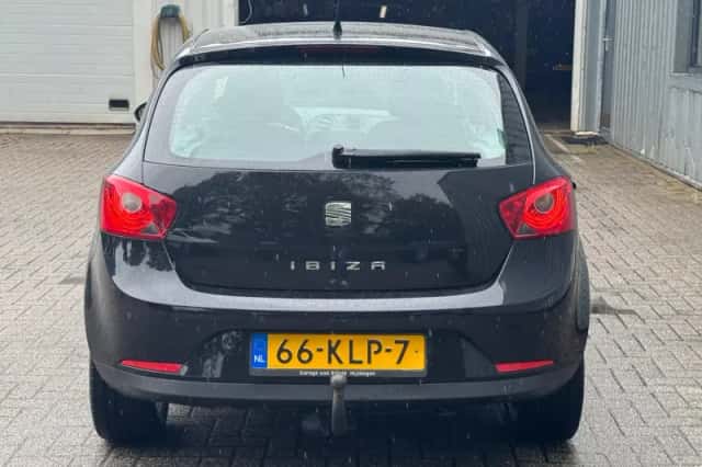 SEAT Ibiza (2010) thumbnail 5
