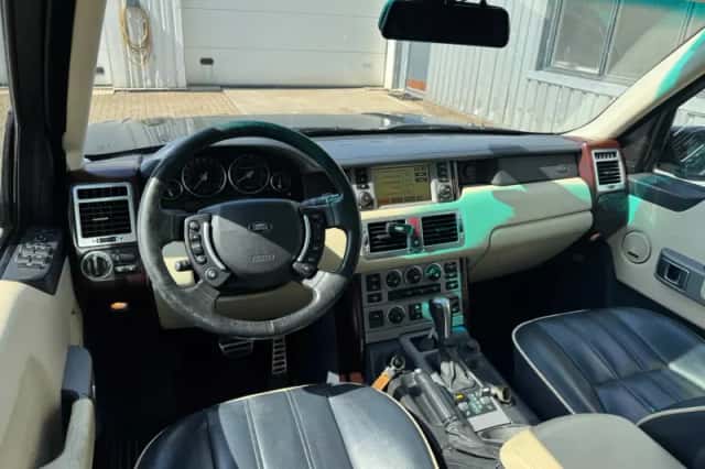 Land Rover Range Rover (2005) thumbnail 4