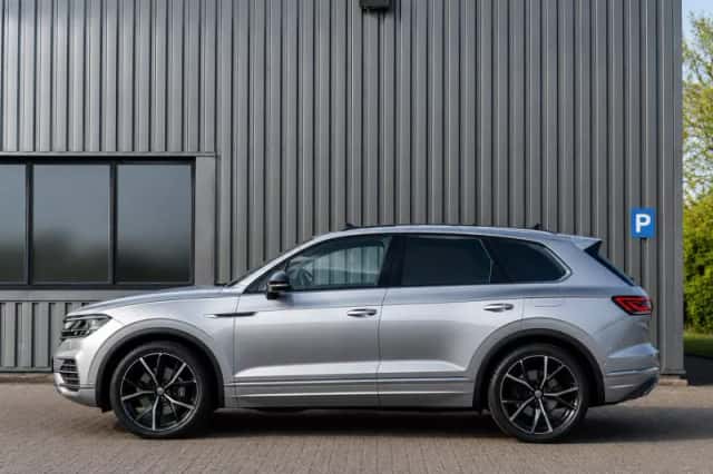 Volkswagen Touareg (2021) thumbnail 2