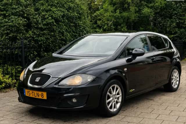 SEAT Leon (2012) thumbnail 1