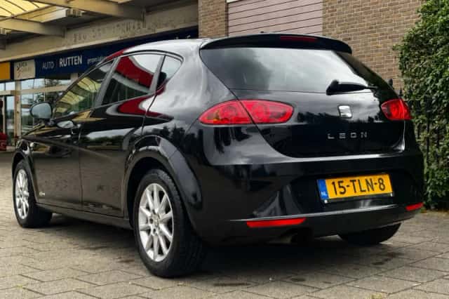SEAT Leon (2012) thumbnail 3