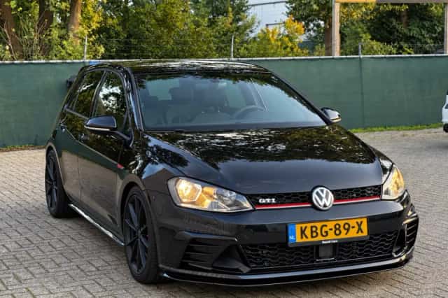Volkswagen Golf (2017) thumbnail 6
