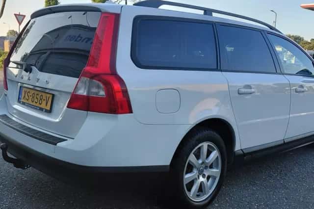 Volvo V70 (2009) thumbnail 4