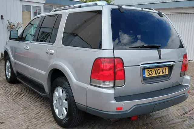 Lincoln Aviator (2006) thumbnail 4