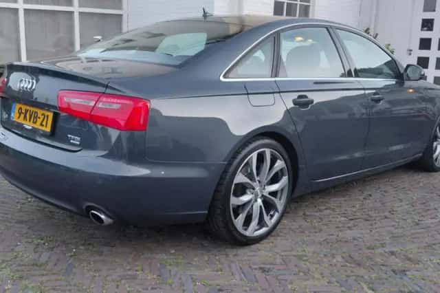 Audi A6 (2011) thumbnail 4