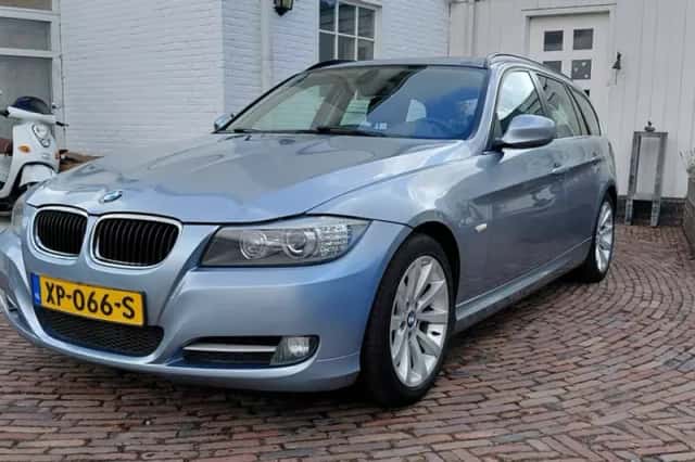 BMW 3-Serie (2011) thumbnail 1