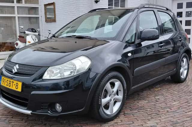 Suzuki SX4 (2008) thumbnail 1