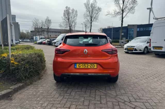 Renault Clio (2020) thumbnail 3