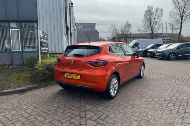 Renault Clio (2020) thumbnail 4
