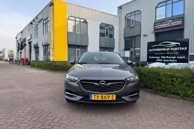 Opel Insignia (2018) thumbnail 2