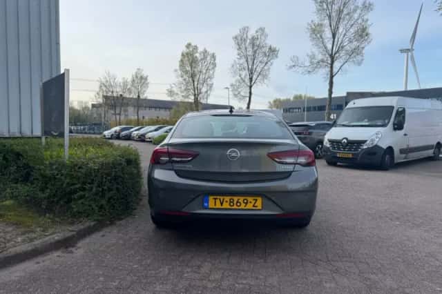 Opel Insignia (2018) thumbnail 3