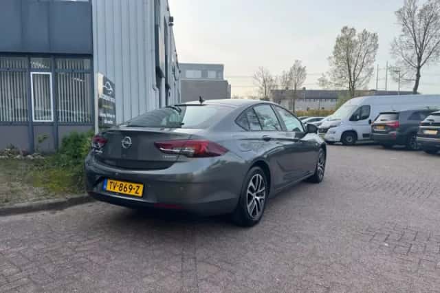 Opel Insignia (2018) thumbnail 4
